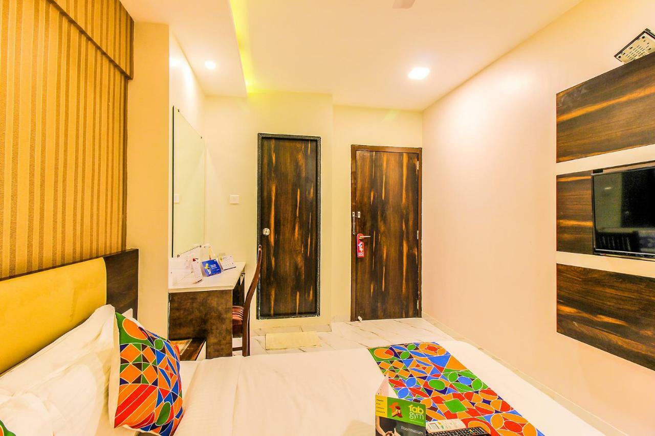 Fabhotel Plus Embassy Park Bombay Eksteriør billede